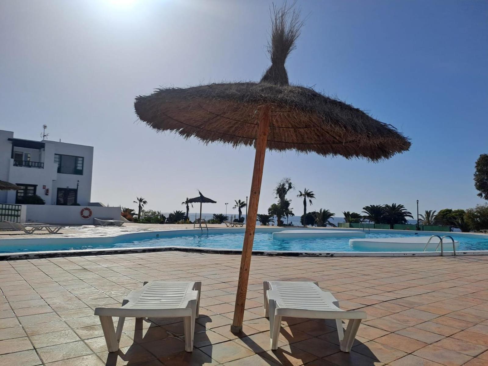 Azul Tuscan Playa Y Piscina Costa Teguise Esterno foto