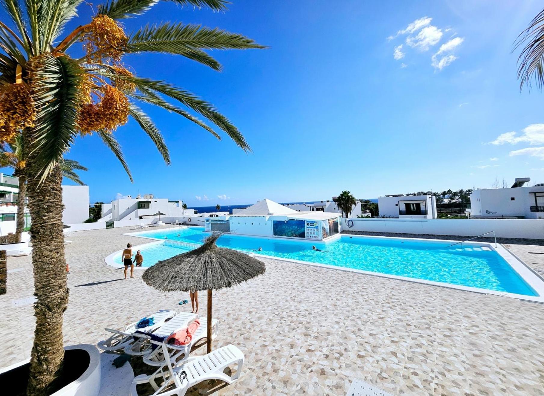 Azul Tuscan Playa Y Piscina Costa Teguise Esterno foto