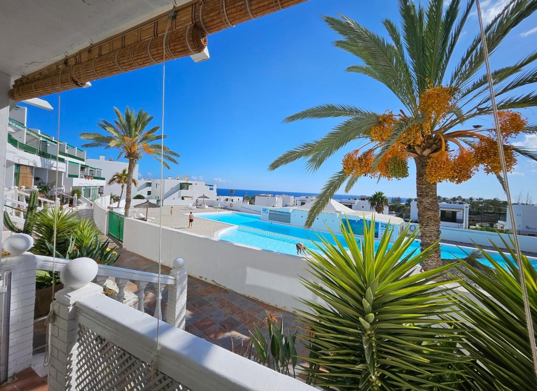 Azul Tuscan Playa Y Piscina Costa Teguise Esterno foto