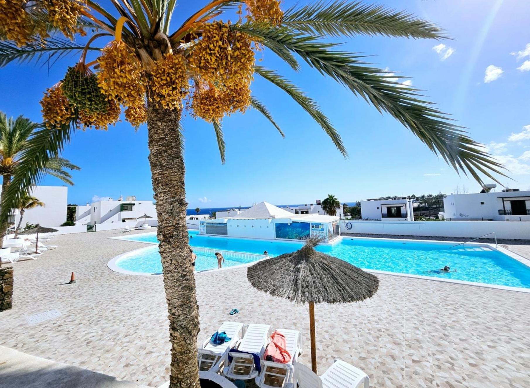 Azul Tuscan Playa Y Piscina Costa Teguise Esterno foto